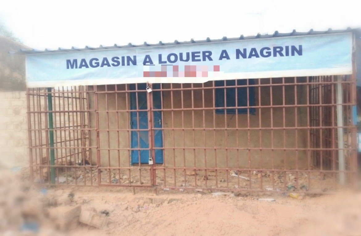 Magasin a louer nagrin vers le château